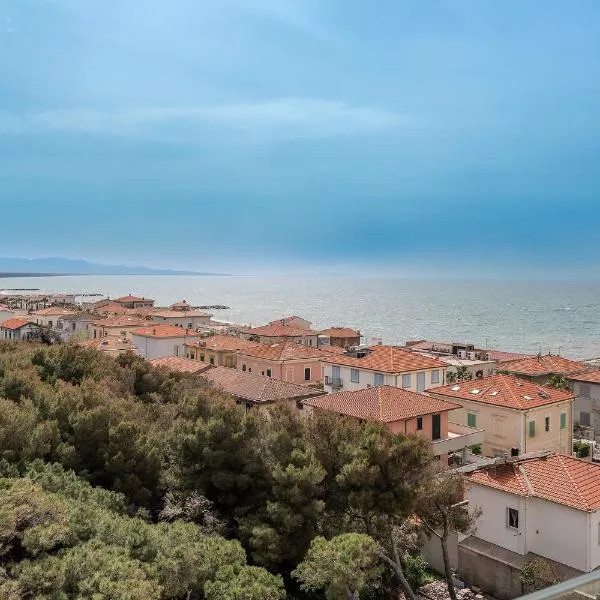 Hotel Tornese - Rooftop Sea View，位于Fiorino的酒店