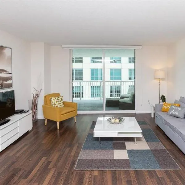 Entire Condo in Brickell steps from Brickell City Centre，位于迈阿密的酒店