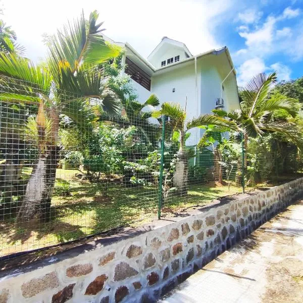 Rêve Tropical Chambres D'hôtes，位于Anse a La Mouche的酒店