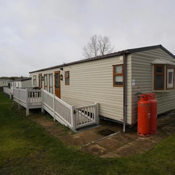 2 bedroom two bathroom sunset lodge heachambeach，位于赫彻姆的酒店