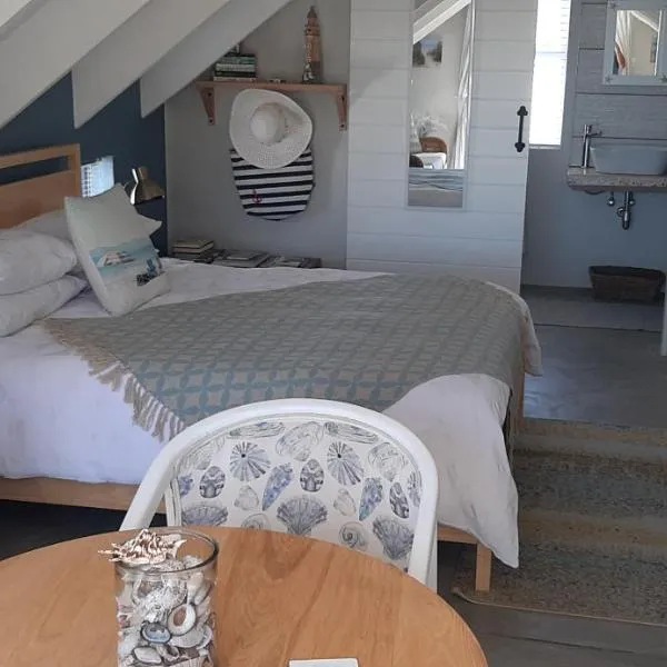 Milk Thistle Loft & Studio apartments，位于帕特诺斯特的酒店