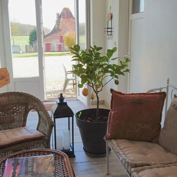 La Gravardière, Nature & Pêche, 5min de la ville，位于Belhomert-Guéhouville的酒店