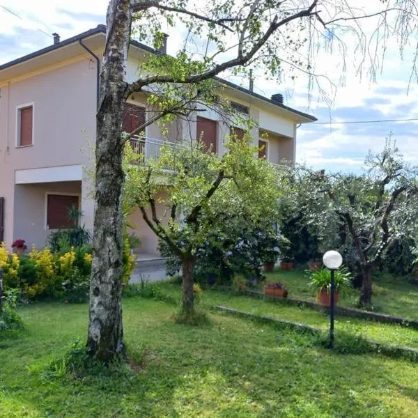 La Casa dell'Olivo，位于佩夏的酒店