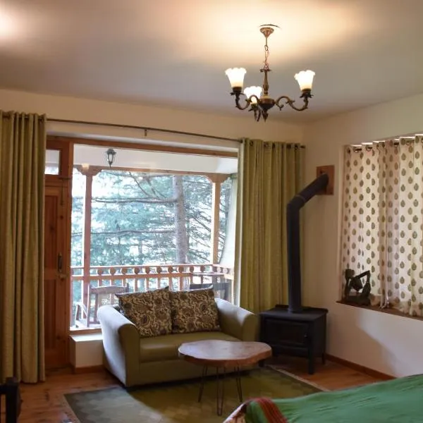 Kudrat - A Boutique Homestay- Tirthan Valley，位于Bathād的酒店