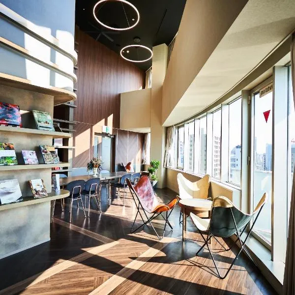 &AND HOSTEL HOMMACHI EAST，位于大阪的酒店