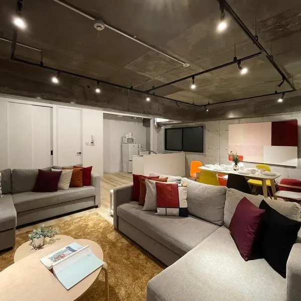 bHOTEL M's lea - 2BR Modern Apartment next to Peace Park 10 Ppl，位于广岛的酒店