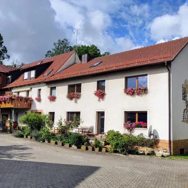 金秋度假屋，位于Eschenbach in der Oberpfalz的酒店
