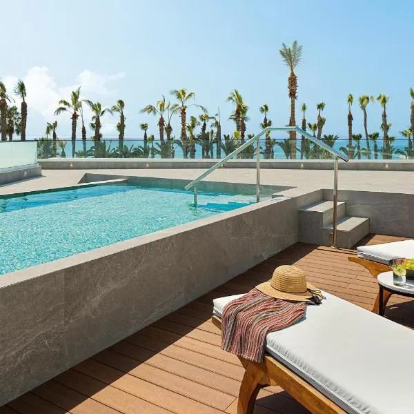 GrandResort by Leonardo Hotels，位于总督海滩的酒店