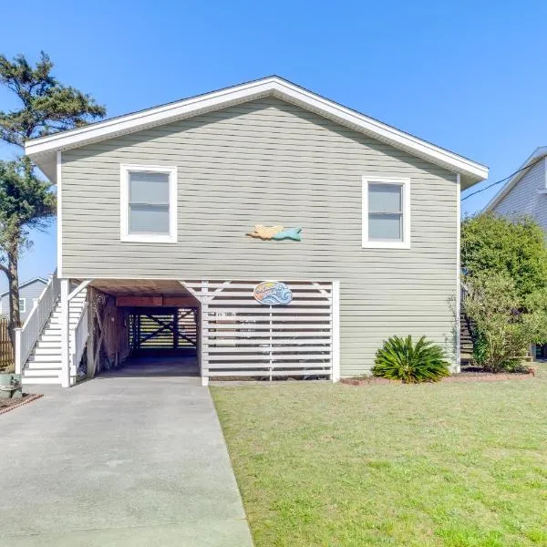 Coastal Home with Deck and Outdoor Shower，位于斩魔山的酒店