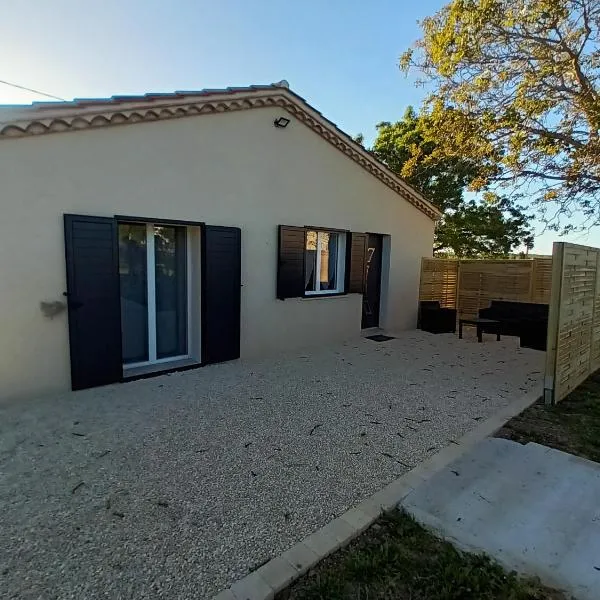 Petite Maison dans le Gers 32，位于Mouchan的酒店