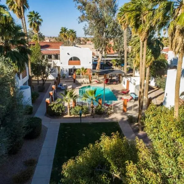 32- Modern Casa Grande Paradise heated pool condo，位于Arizola的酒店