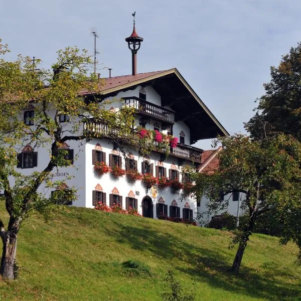 Hotel Baumgarten & Chalet Baumgarten，位于Landl的酒店