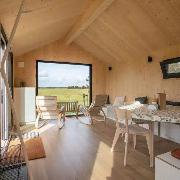 Hello Zeeland - Zeeuwse Liefde Tiny House 7，位于韦斯特卡佩勒的酒店