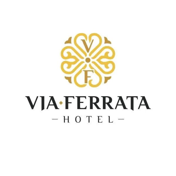 Via Ferrata Hotel，位于Mavrovorós的酒店