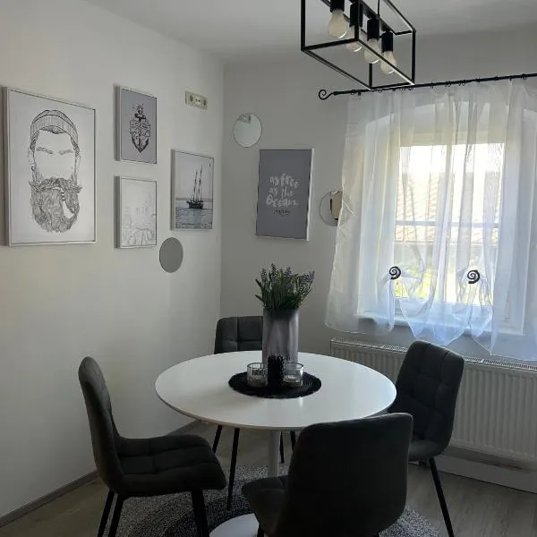 FarawayHomes Studio Schwertberg #4，位于Schwertberg的酒店
