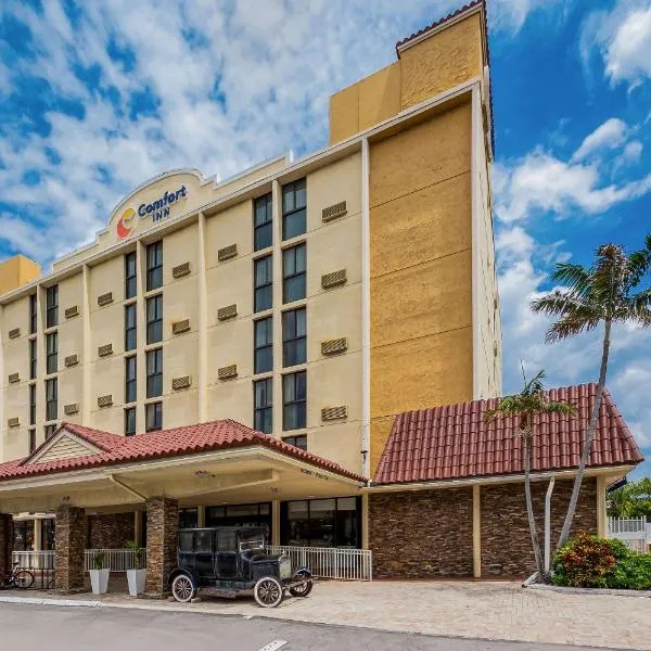 Comfort Inn Oceanside Deerfield Beach，位于劳德代尔堡的酒店