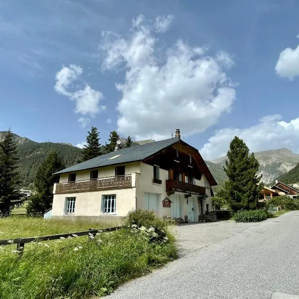 Gîte montagne 1 à 25 places "Chalet Coste Belle"，位于塞拉克的酒店