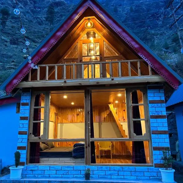 Parvati valley cottages & cafe，位于Tosh的酒店