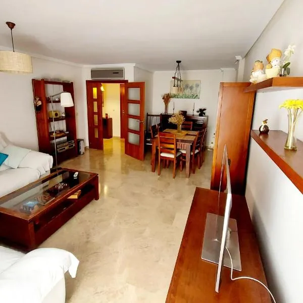 Awesome central house with 3 bedrooms，位于休达的酒店