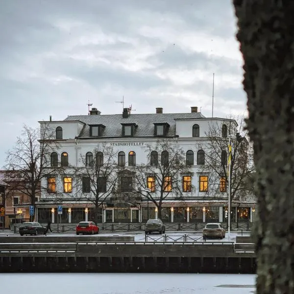 Stadshotellet Lidköping，位于Mellby的酒店