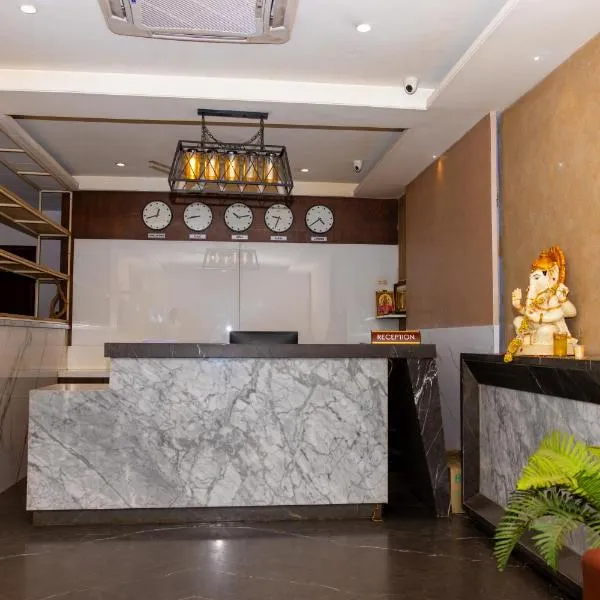 HOTEL ROYAL PARK，位于内洛尔的酒店
