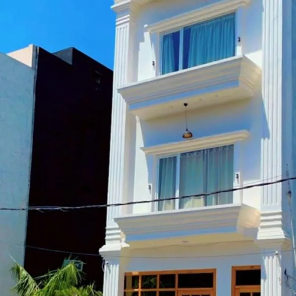 Hotel Arrow 19，位于Izatnagar的酒店