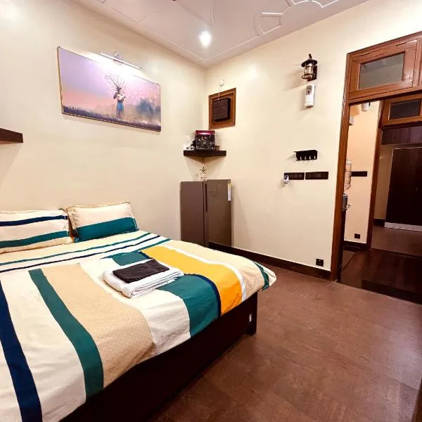 Sumptuous 1BHk Couple friendly，位于勒克瑙的酒店