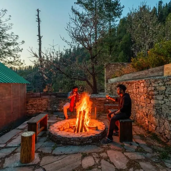 ELIVAAS 3 BHK Cottage with Garden & Sauna - Silvana，位于纳尔卡恩达的酒店
