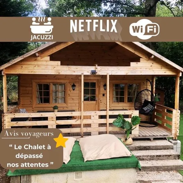 Le Chalet avec jacuzzi privatif，位于Dordives的酒店