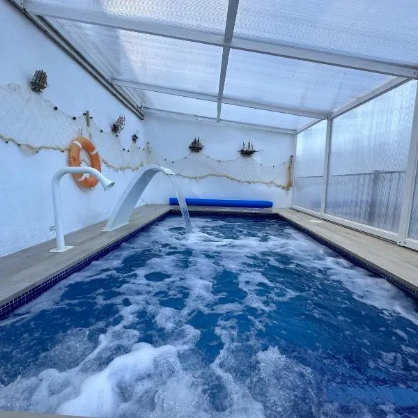 Casa Patricia Fuencaliente w/Heated pool，位于Azuel的酒店