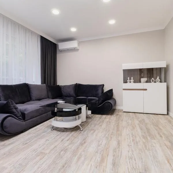 Gorgeous 2-bedroom Apartment，位于Kalekovets的酒店