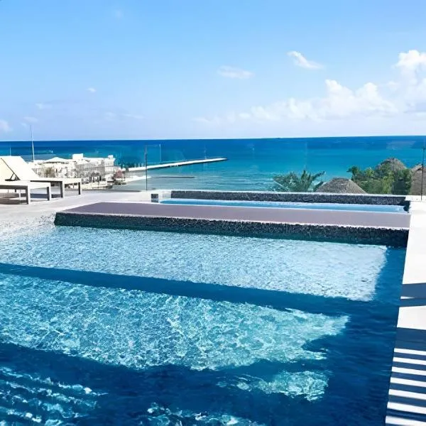1 block from beach 2BR pool ocean view，位于普拉亚卡门的酒店