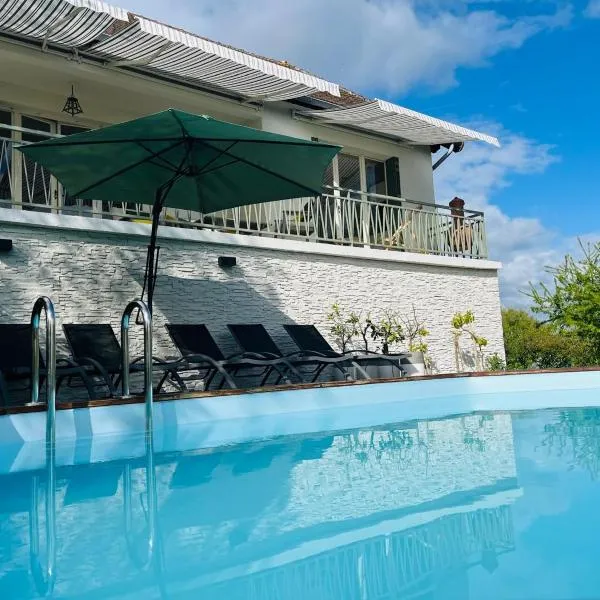 Villa Bellevue，位于Mailly-le-Château的酒店