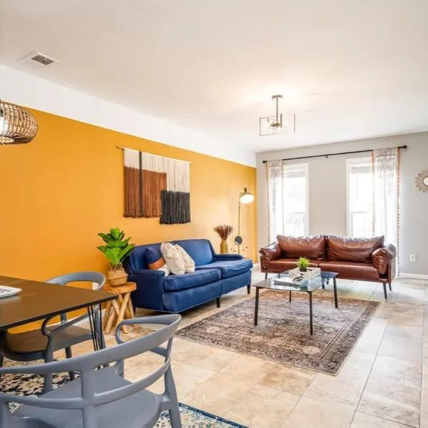 NEW ENTIRE PLACE COZY QUIET 2b2bTOWNHOUSE SP1273，位于诺克罗斯的酒店