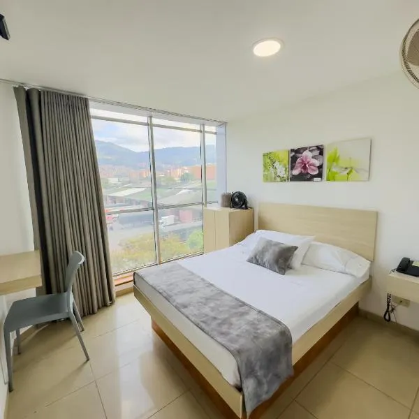 Hotel Alcaravan Medellín，位于San Antonio de Prado的酒店