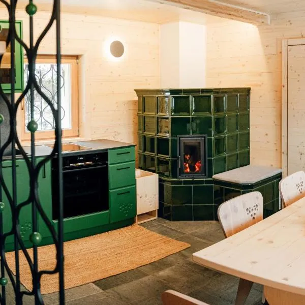 Chalet Lepenatka with Sauna - I feel Alps，位于Stahovica的酒店
