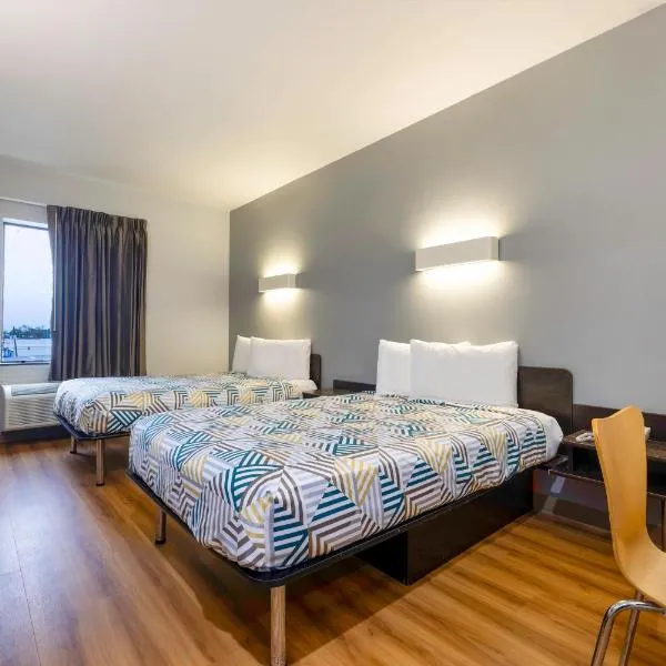 Motel 6 Texas City I-45,位于德克萨斯城的酒店