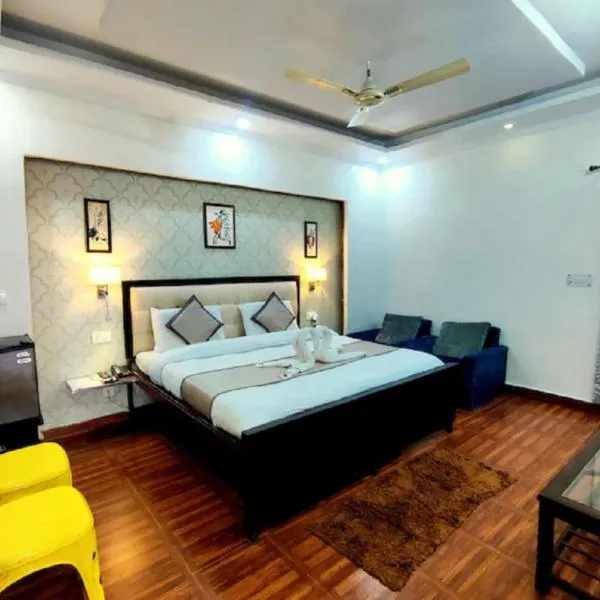 Hotel Krishna Residency Bareilly Near Ashish Royal Park，位于Rithaura的酒店