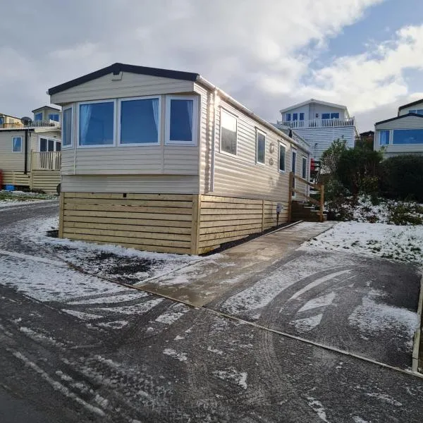 Beautiful 3 bedroom holiday home Amazing views，位于吉斯本的酒店