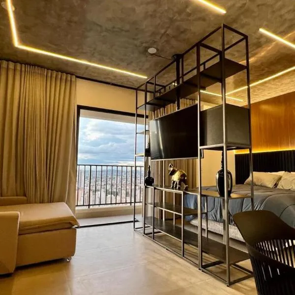 Lindo flat em prédio luxuoso - Excelente localização，位于戈亚尼亚的酒店