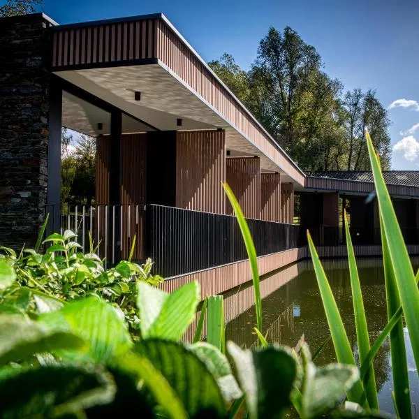 Aux Etangs - Hôtel，位于巴蒂斯的酒店