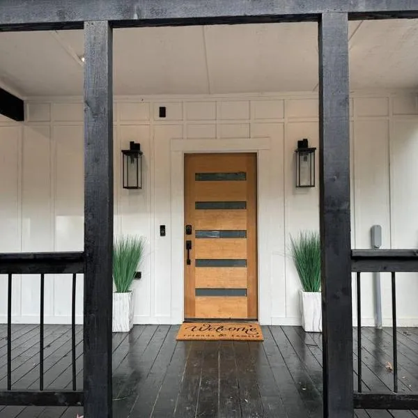 The New Romantic Moonlight Dream Cabin!，位于布罗肯鲍的酒店