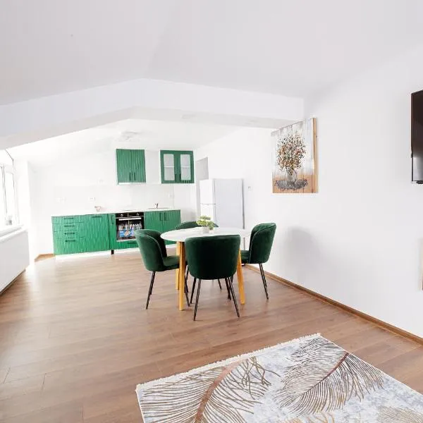 GreenBoxApartment，位于丘斯滕迪尔的酒店