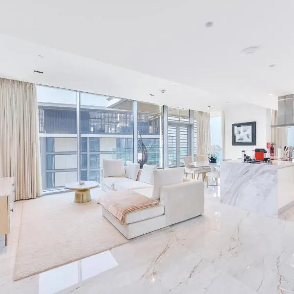 Premium 2+1 BR condo in the heart of Bluewaters Island，位于迪拜的酒店