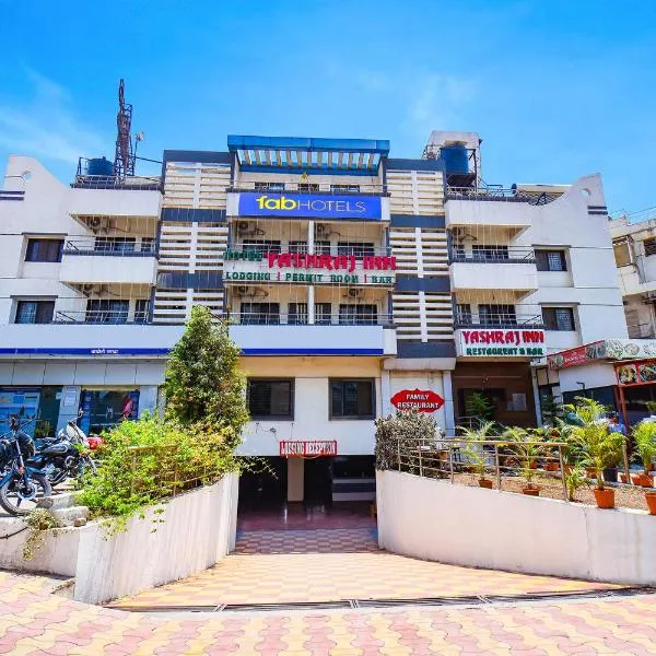 FabHotel Yashraj Inn，位于Koregaon的酒店