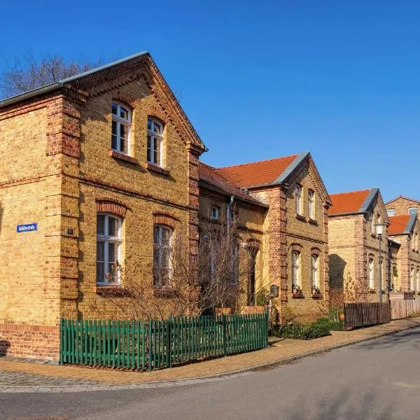 Glashüttchen mit 2 Schlafzimmern, Sauna und schönem Garten，位于Staupitz的酒店