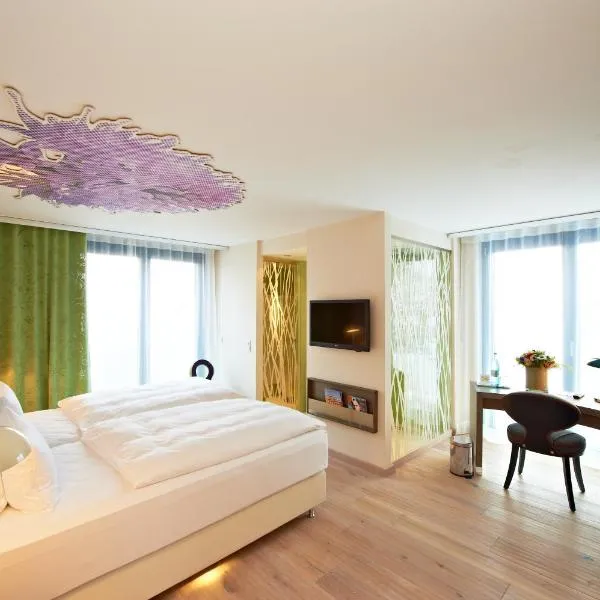 Schwanen Boutique Hotel & Restaurant Metzingen，位于梅青根的酒店