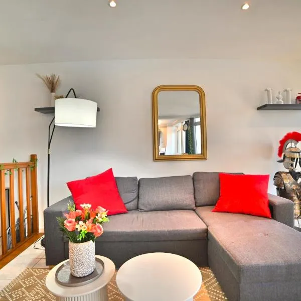 Triomphe - Vue Sublime, Confort Moderne, Charme Gallo-Romain, Cœur de Ville, Tv 4K, Fibre，位于桑特的酒店