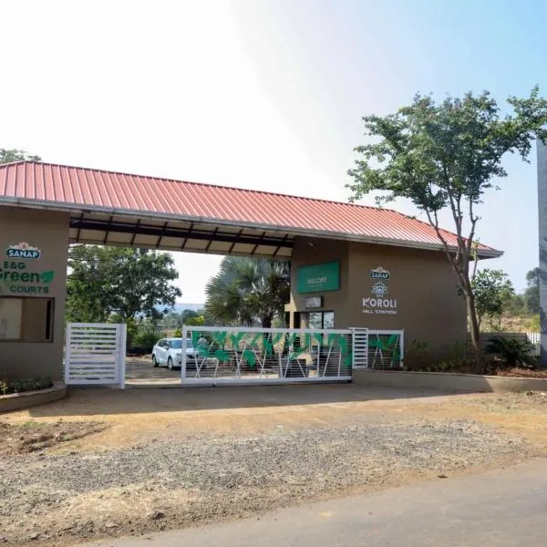 E&G Green Courts Resort at Koroli Hill Station，位于纳西克的酒店