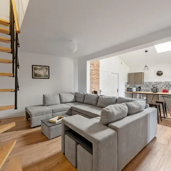 Le Duplex du Castel haut - Escapade Tarnaise，位于卡斯特尔诺-德蒙特米尔的酒店